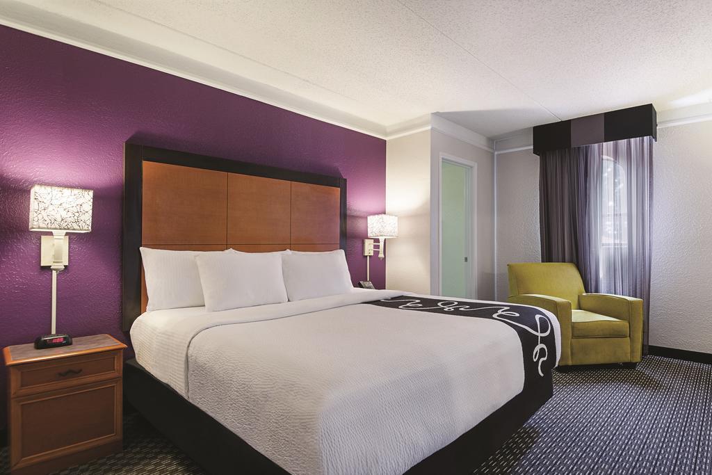 Two Room King Suite - Non-Smoking